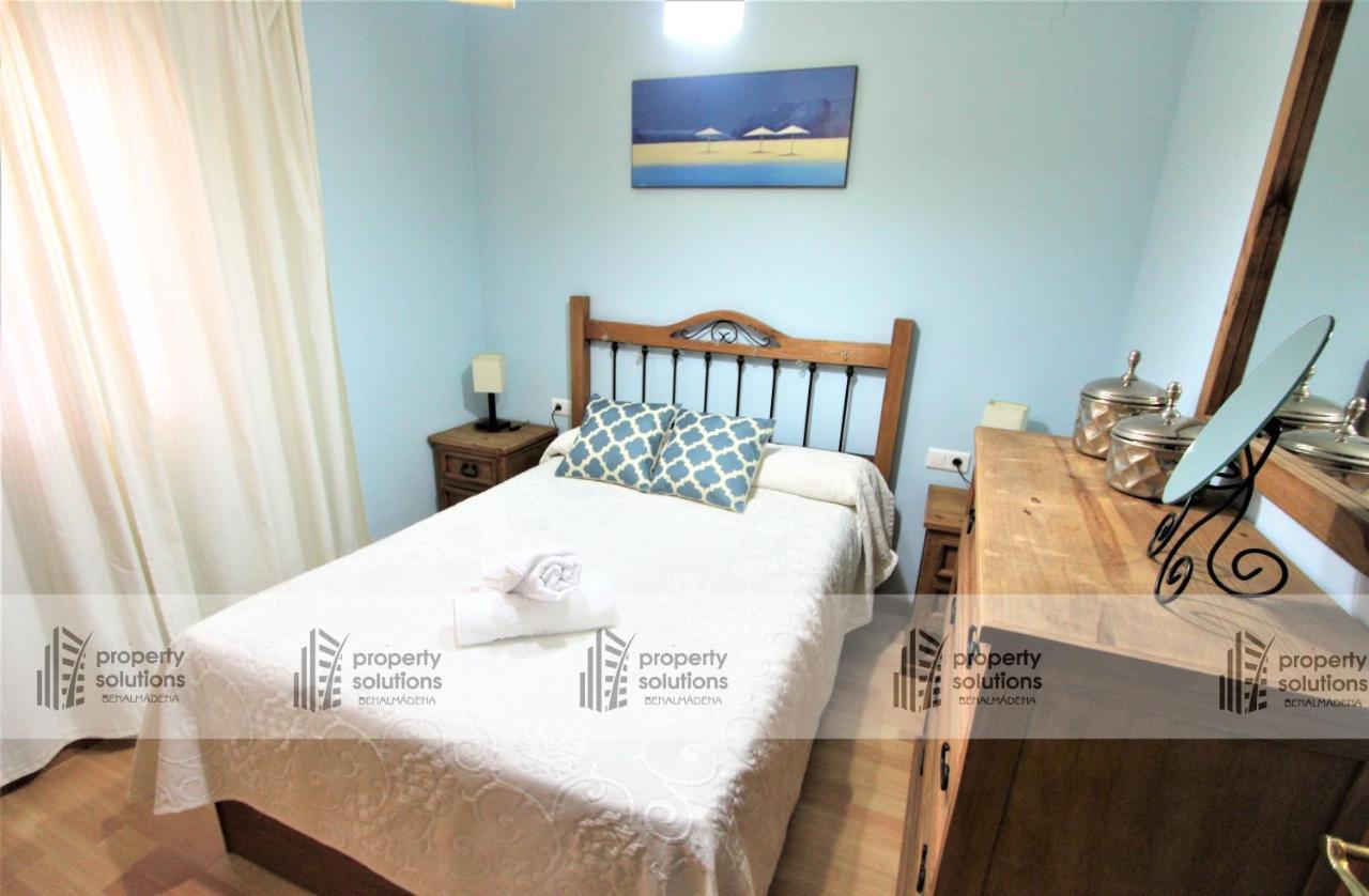 La Carihuela - Apartamento De 3 Dormitorios -A 300Mtrs De La Playa Торремолинос Экстерьер фото